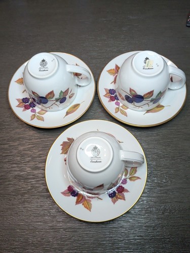 Evesham gold teacups 3 - evesham, &