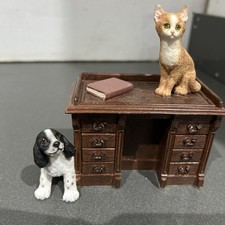 Cavalier King Charles Puppy Figurine With Kitten Sitting On A Desk