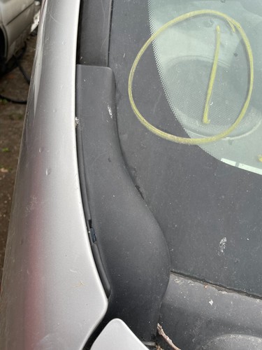 Windscreen trim vauxhall - o/s,