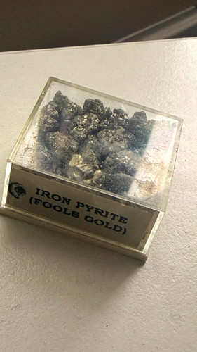Pyrite natural - pyrite, gold)