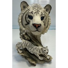 White Siberian Tiger Mother