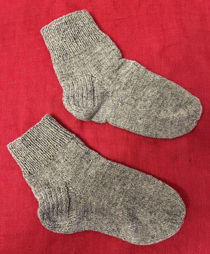 Hand knitted 100 wool - hand-knitted, 100%