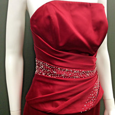 Impression size 8 Dress Wedding Occasion Ruby colour Silver Detail Gorgeous ?