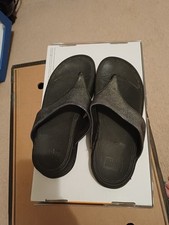 FitFlop LuLu Shimmer Black Metallic Sandal 505-001