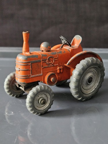 Dinky toys field marshall - dinky,