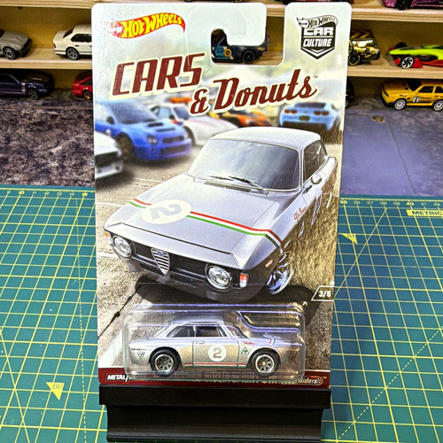 Hot wheels alfa romeo giulia - hot,