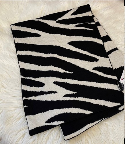 Nwt kipling zebra print two - kipling,