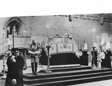 RAPHAEL TUCK POSTCARD