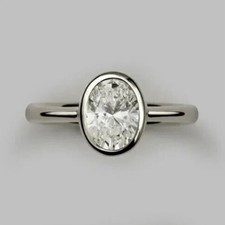 2Ct Oval-Cut VVS1 Diamond