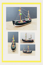 Vintage Small Wooden Model Fishing /Shrimp Boat
