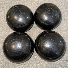Set of 4 Lawn Bowls - Vitalite