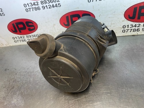 Donaldson plastic air cleaner