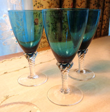 3 LOVELY VINTAGE HANDBLOWN