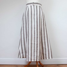 Droopy Browns By Angela Holmes