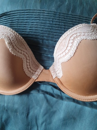 Exquisite bnwt lace - exquisite, trimmed