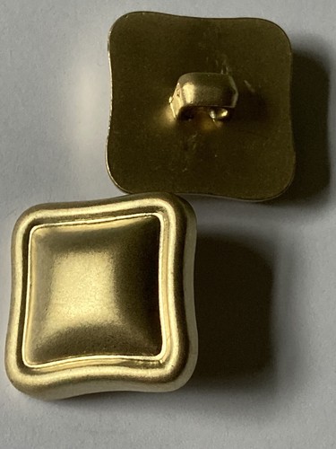 Large square matte gold effect - square,