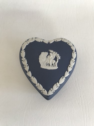 Wedgwood portland blue small