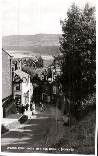 Robin hoods bay - bay, the