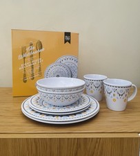 OLPRO The Whitbourne Eight Piece Melamine Camping Dining Set 8 Piece Plates