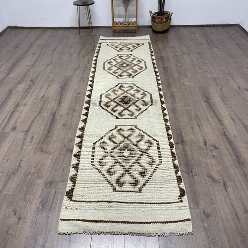 White herki carpet low - low, pile