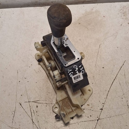 Hyundai i30 2009 - , gear