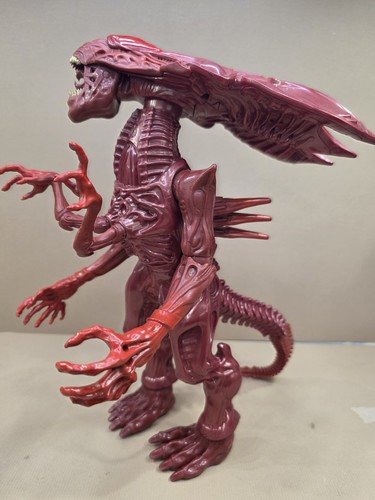 Alien queen posable figure - 12",