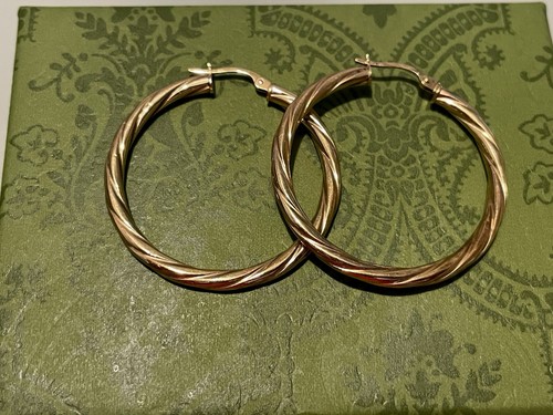 Solid gold twisted elegant - 9k,