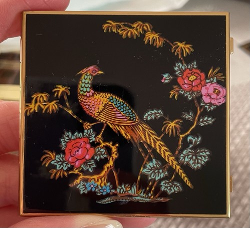 Vintage gold tone compact - gold,