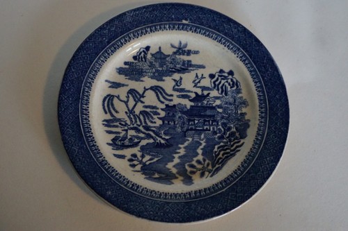 Older willow pattern side - older,
