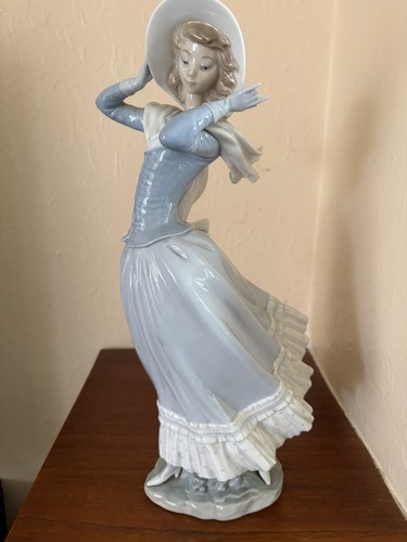 Lladro lady with - lladro, large