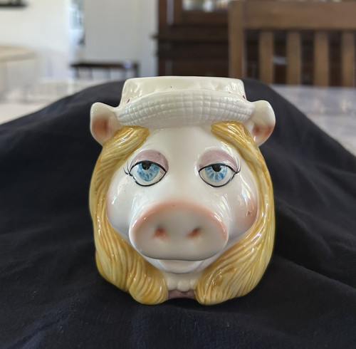 Miss piggy face - face, figural