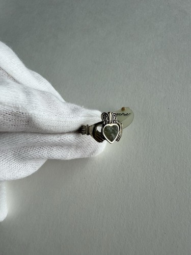 Vintage irish claddagh ring - vintage,