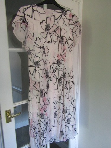 David emanuel floral - emanuel, uk