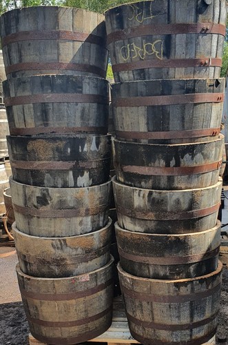 Half whisky barrel - 24",