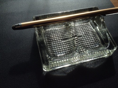 Vtg old clear pen - vtg,