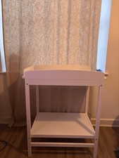 WHITE BABY CHANGING TABLE