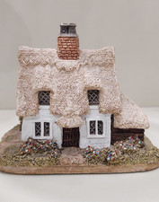Lilliput Lane Cottages,  Clare Cottage - 1988 Vintage - a Miniature Masterpiece