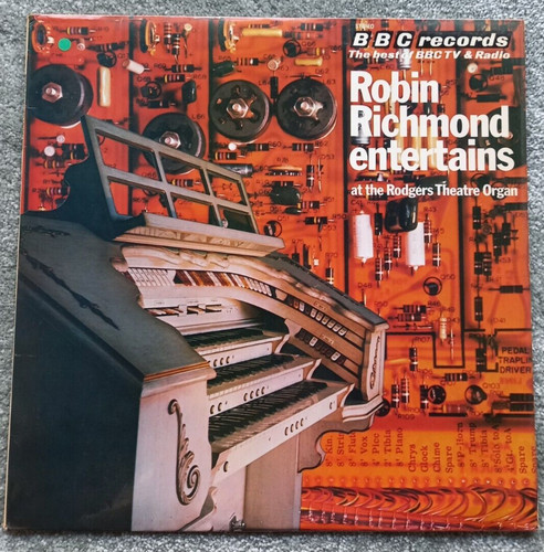 Robin richmond entertains - robin,