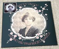 Sandy denny like an old - sandy,