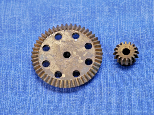 Vintage meccano bevel - -, gears