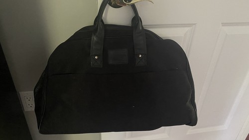 Guess duffle travel gym - duffle,travel,, gym,carry