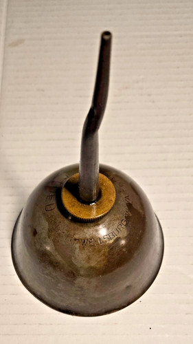 Antique oil thump - pump, can