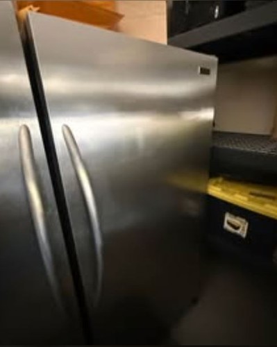 Commercial frigidaire - commercial,