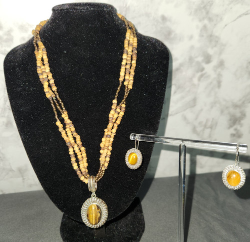 Avon tiger eye pendant - avon, tiger’s
