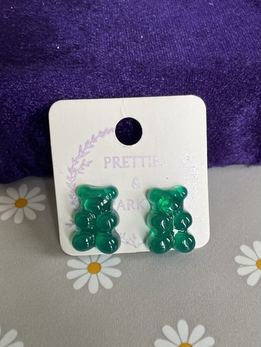 Dark green gummy - bear, stud