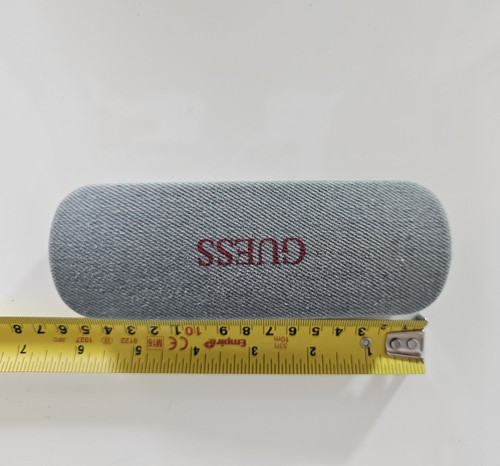 Guess hard case for glasses - case,