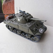 Unassembled 1/25 USA Sherman