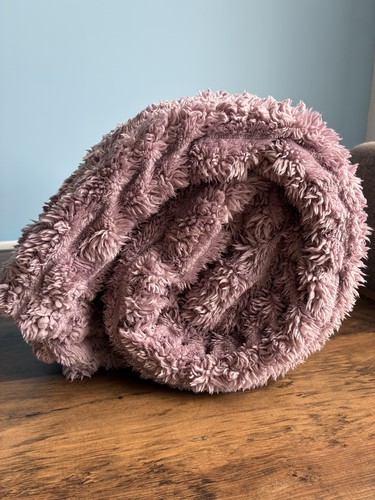 Faux fur ribbed throw - faux,