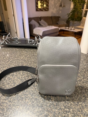 Louis vuitton avenue - louis,