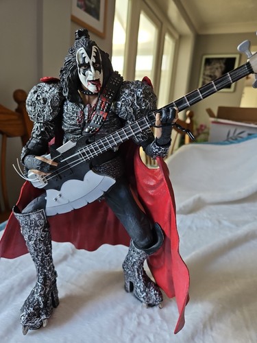 Kiss demon figure gene - kiss,